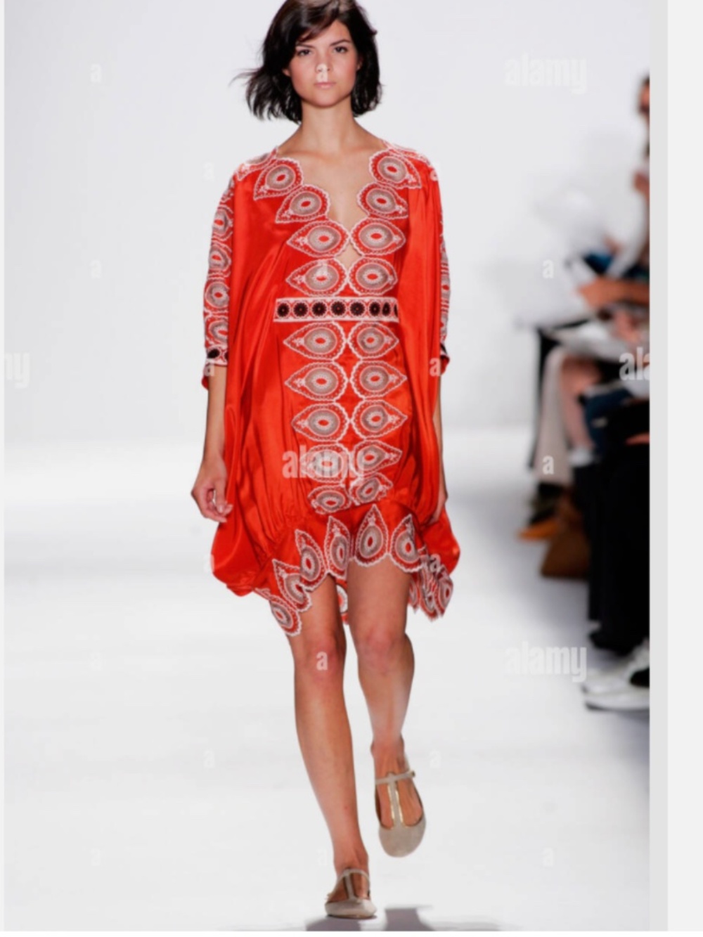 Share BCBG MaxAzria runway dress silk XS *rare*